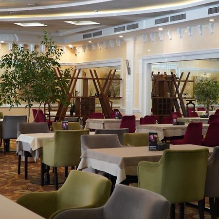Golden Dragon Hotel Biskek Kültér fotó