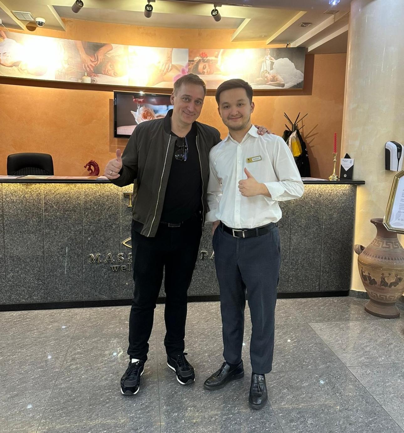 Golden Dragon Hotel Biskek Kültér fotó