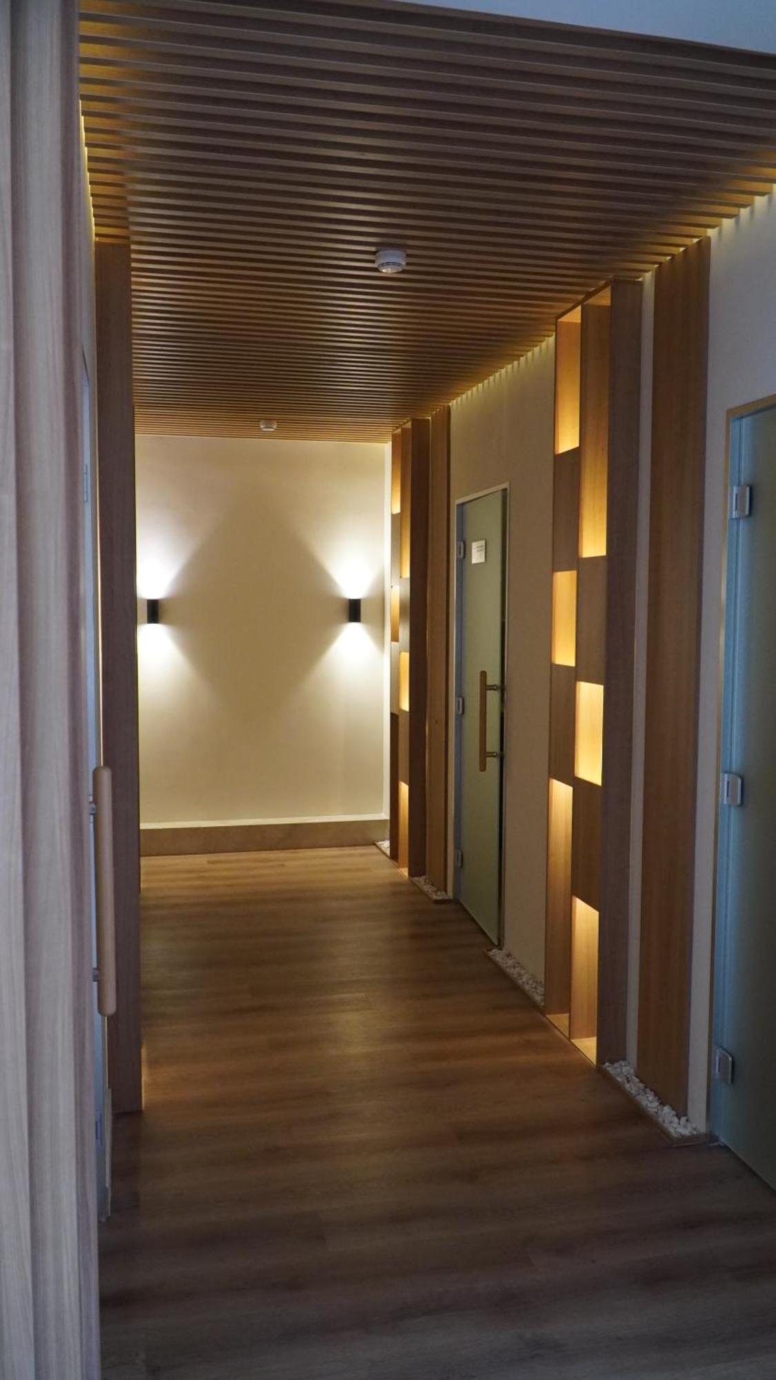 Golden Dragon Hotel Biskek Kültér fotó