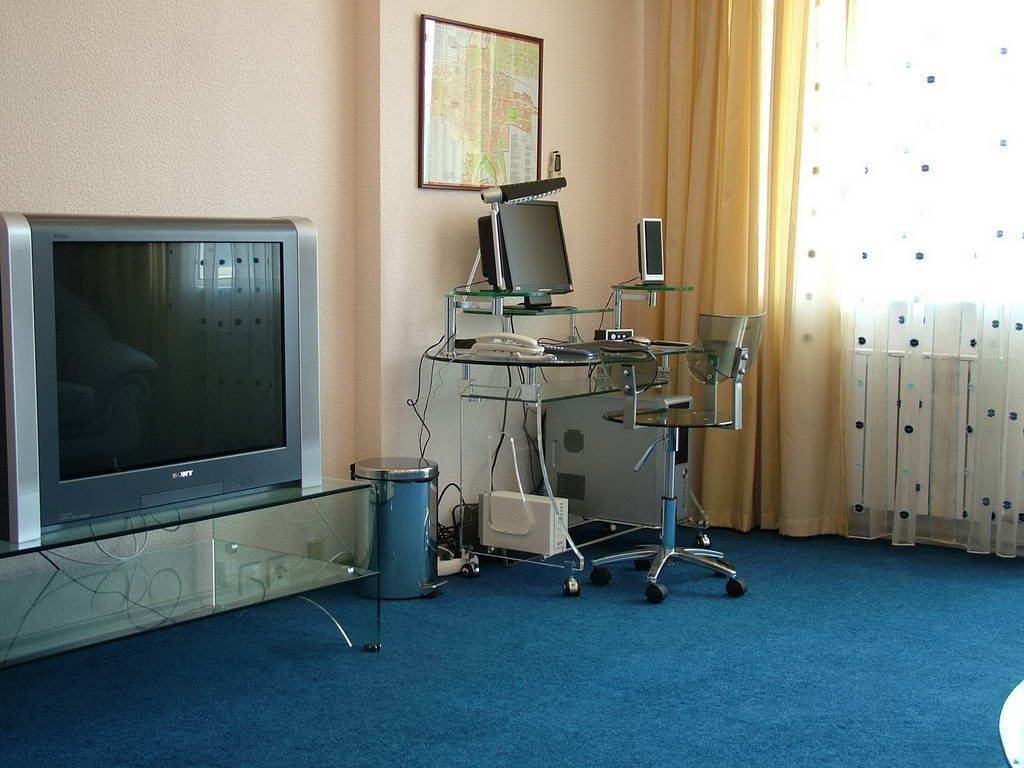 Golden Dragon Hotel Biskek Kültér fotó